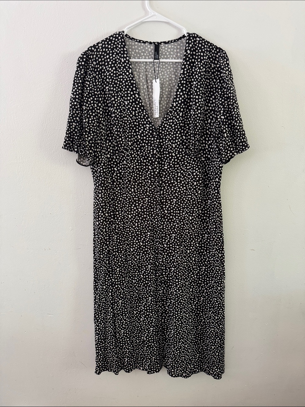 NWT Nobody’s Child Black and White flower Print V-Neck Midi Dress Sz 14